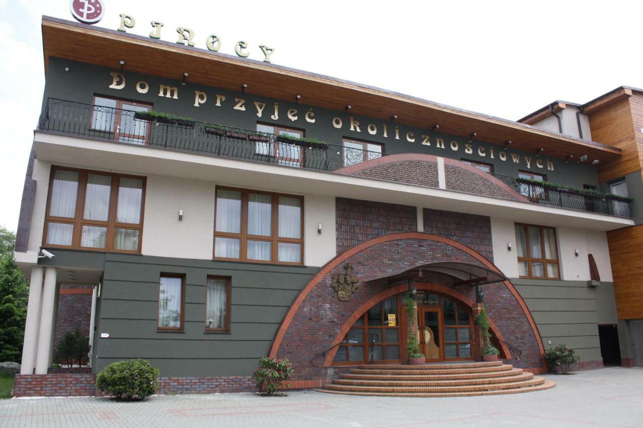 Hotel Pinocy Ledziny Esterno foto